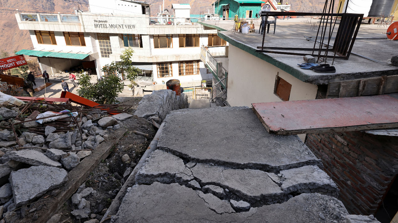 In its office memorandum, the NDMA 'observed' that various government institutions were releasing data related to the ground subsidence in Joshimath in social media platforms and its officials interacting with media. Credit: Reuters Photo