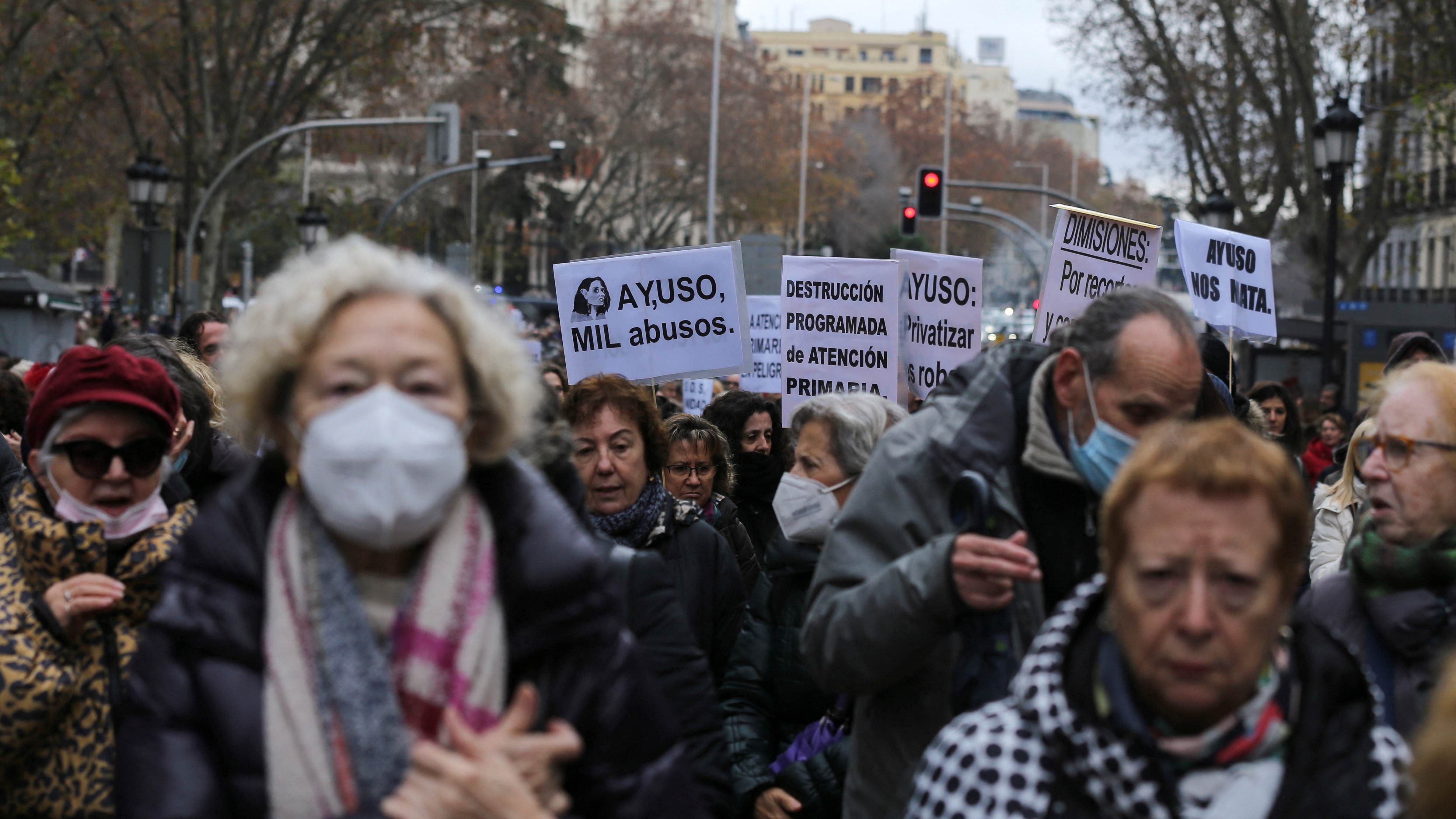Health workers protest against the public health care policy of the Madrid regional government. Credit: Reuters Photo