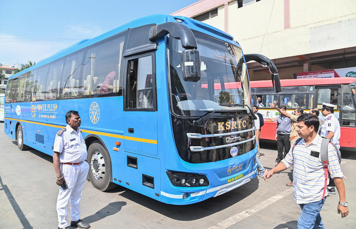 The KSRTC's first-ever electric bus in Mysuru bus station on Monday. Credit: DH Photo/Anup Ragh T