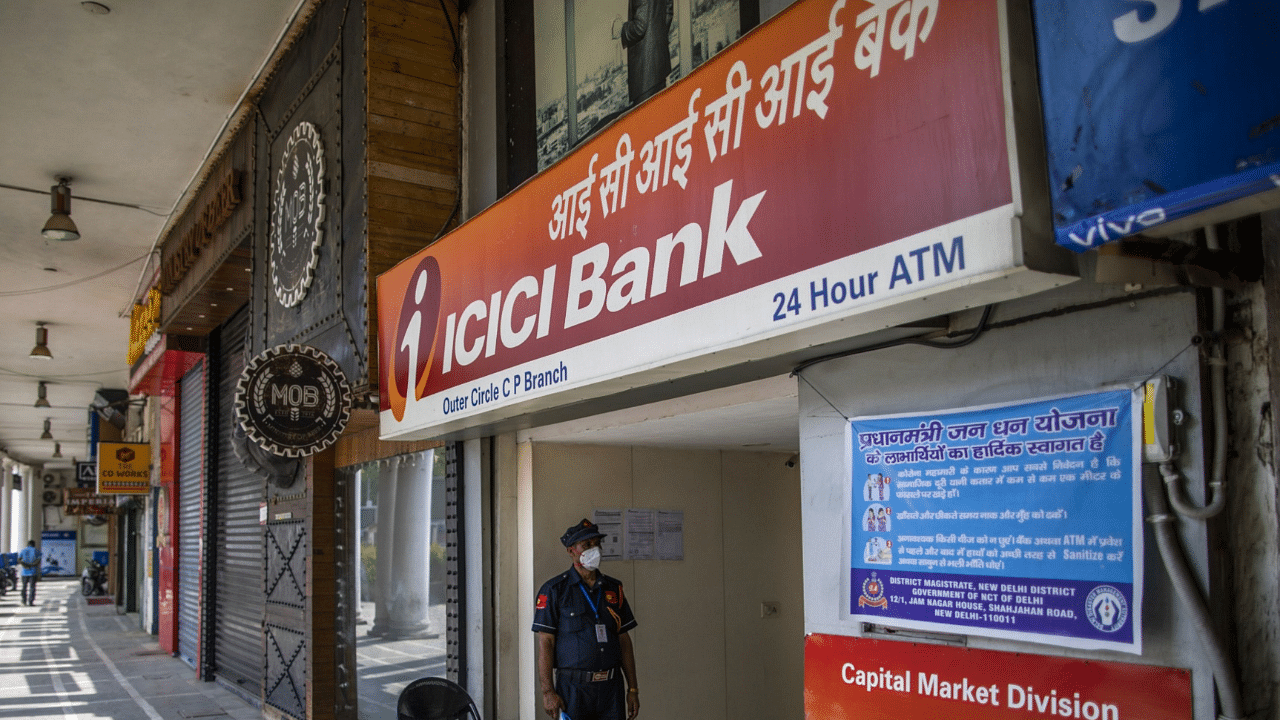 The bank's total income increased to Rs 33,529 crore in the latest December quarter from Rs 27,069 crore in the year-ago period. Credit: Bloomberg