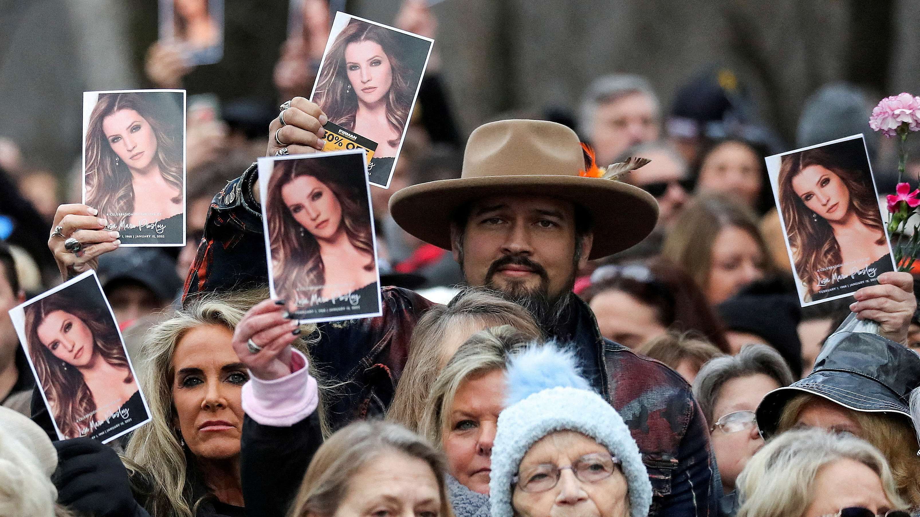 Music fans attend a public memorial for singer Lisa Marie Presley. Credit: Reuters Photo