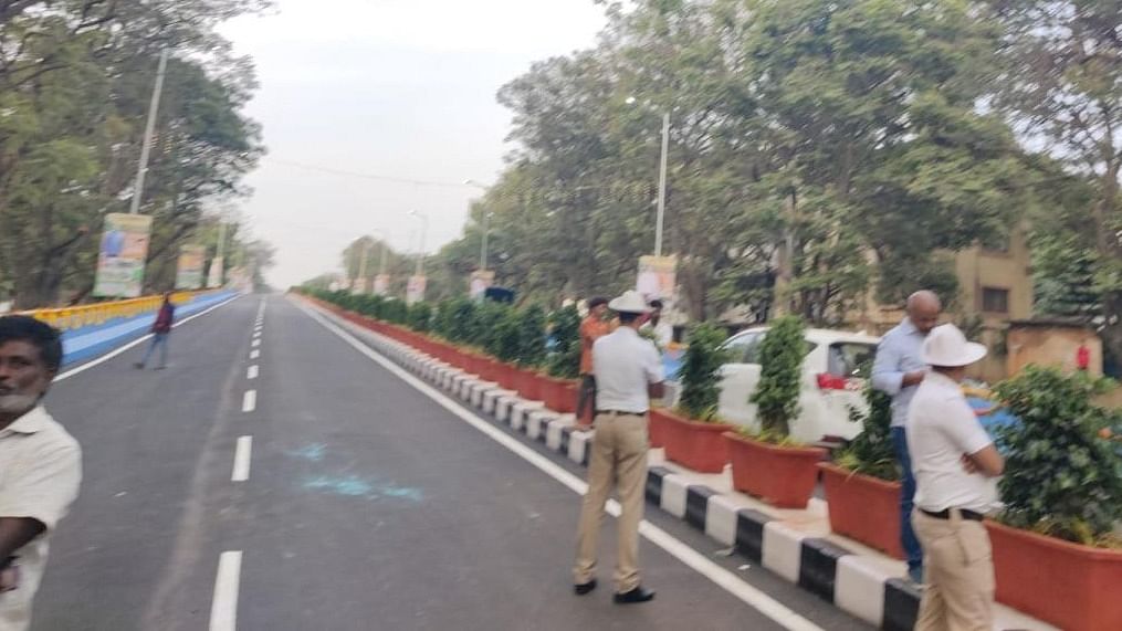 On Sunday, Chief Minister Basavaraj Bommai inaugurated a 755-metre flyover located at the intersection of the 72nd crossroad and Basaveshwaranagar main road.  Credit: Special Arrangement