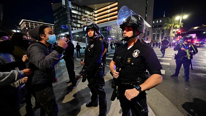 6th Memphis officer relieved of duty in Nichols arrest