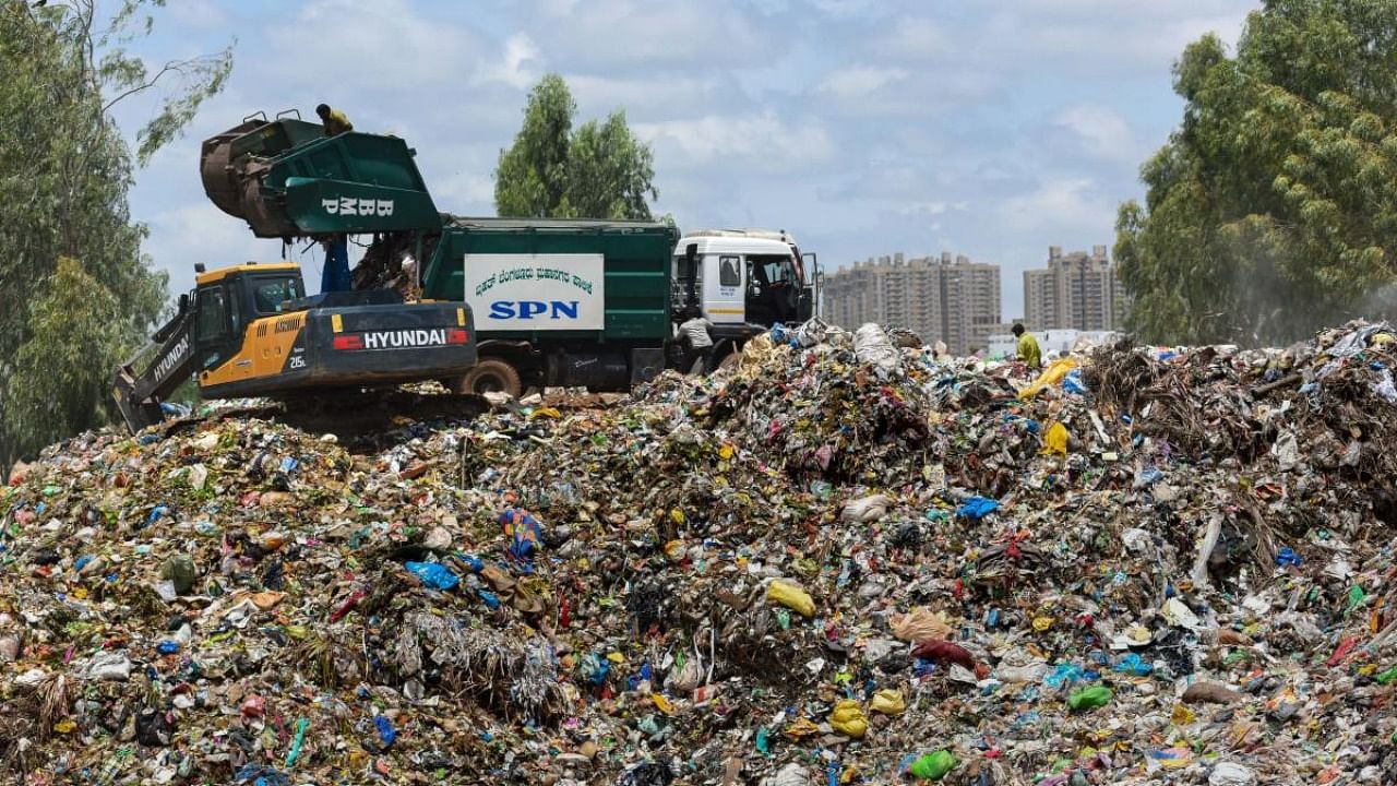 The landfill at Mittaganahalli. Credit: DH File Photo