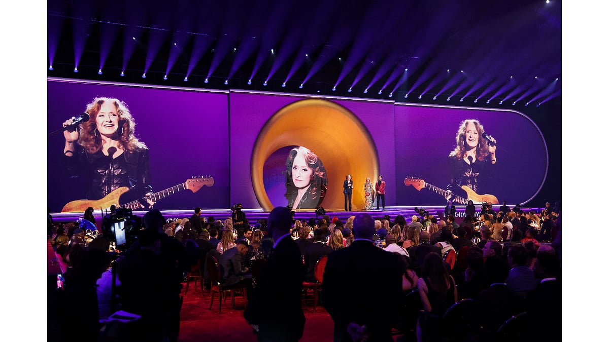 Bonnie Raitt wins the Grammy for Song of the Year