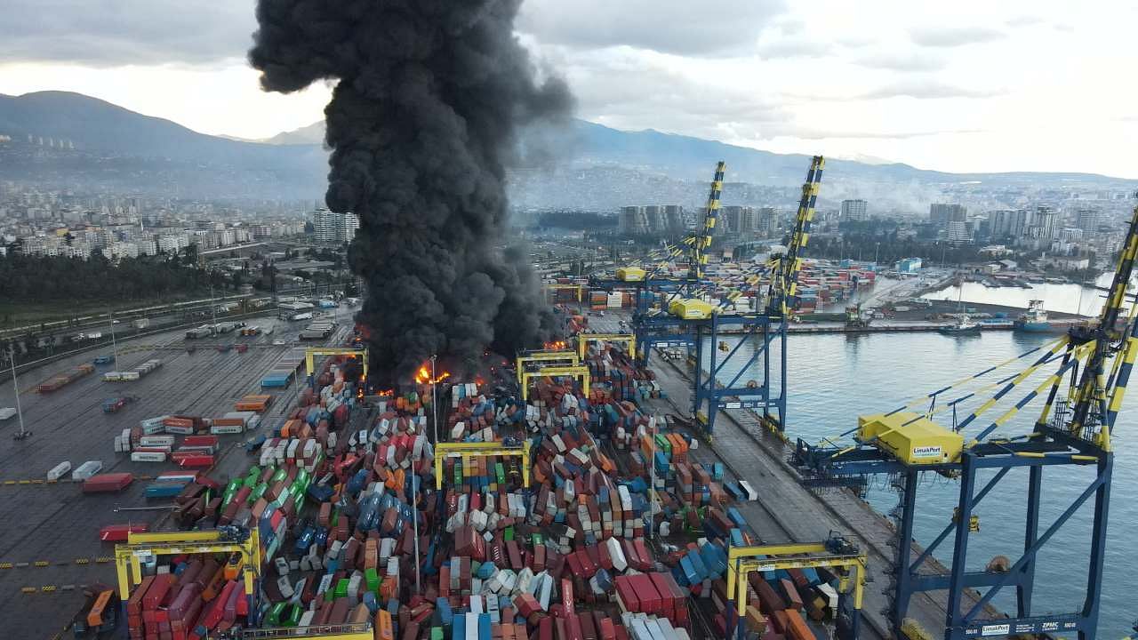Black smoke seen at the Iskenderun port after an earthquake. Credit: Reuters Photo