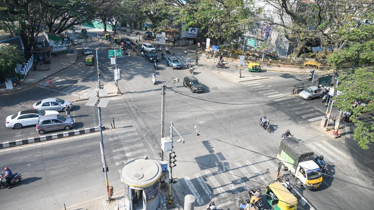 Bhashyam Circle in Sadashivanagar had a roundabout earlier, which was closed, making way for signals. Credit: DH Photo/ S K Dinesh