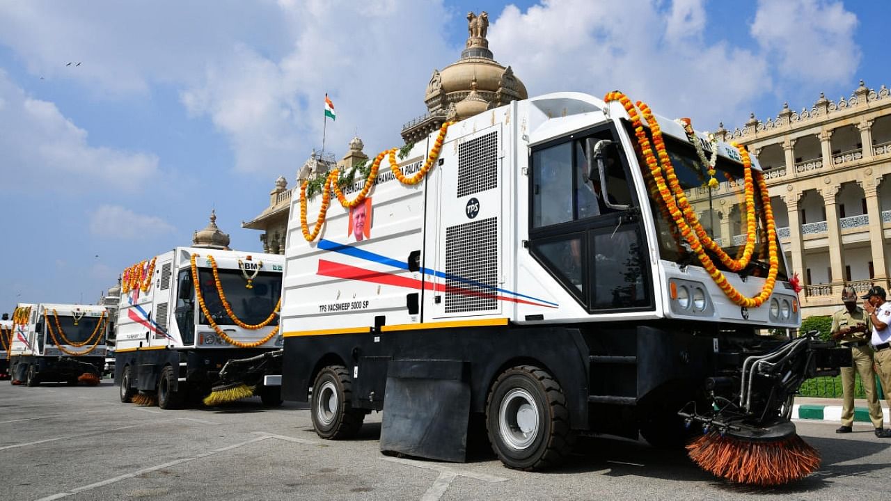 Funds have gone to the BBMP to procure sweeping machines, to build bus bays, and renovate footpaths. DH FILE PHOTO