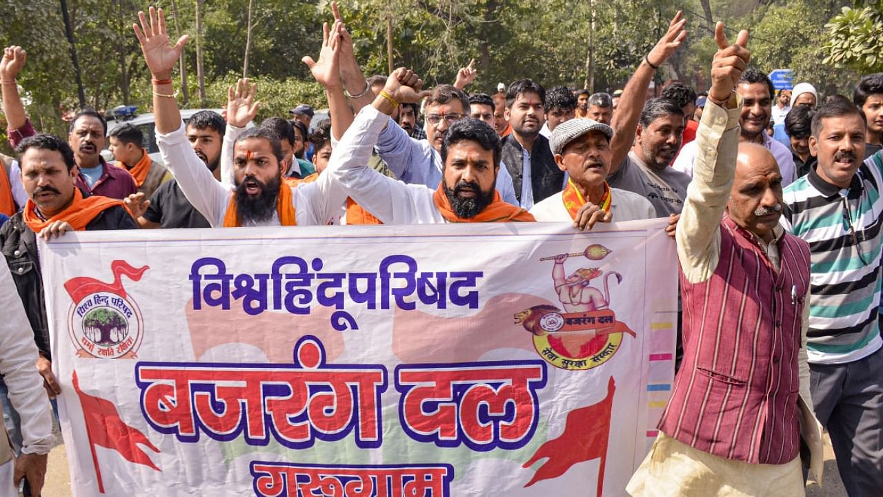 VHP and Bajrang Dal members stage a protest demanding CBI inquiry and fair probe into Bhiwani's murder case. Credit: PTI Photo