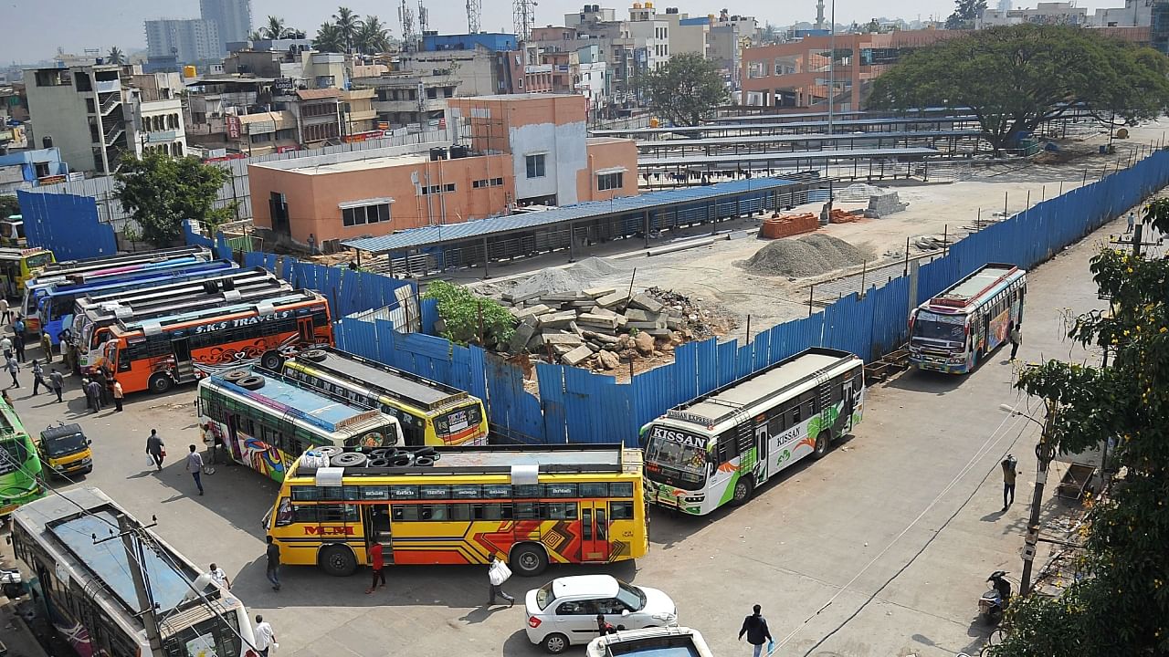 A view of the up-coming new bus stand at Kalasipalya in Bengaluru. Credit: DH File Photo