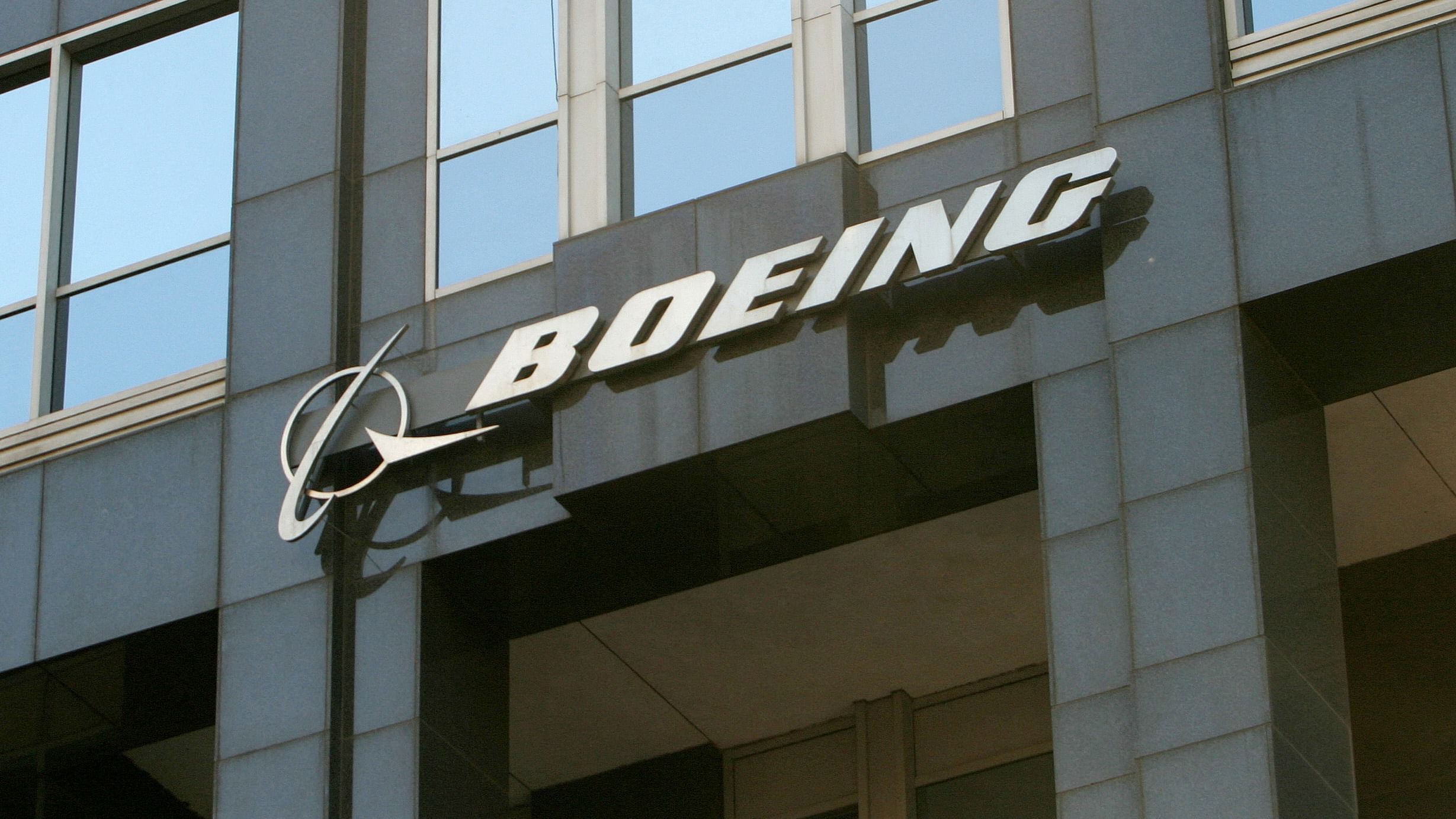  The Boeing logo is seen on the office building in Chicago April 26, 2006. Credit: Reuters Photo