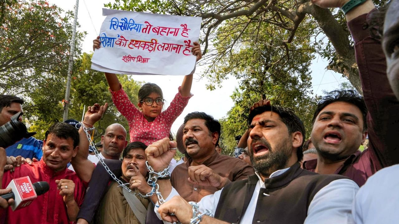 Aam Aadmi Party (AAP) supporters shout slogans during a protest against the arrest of Deputy CM Manish Sisodia by CBI. Credit: PTI Phto