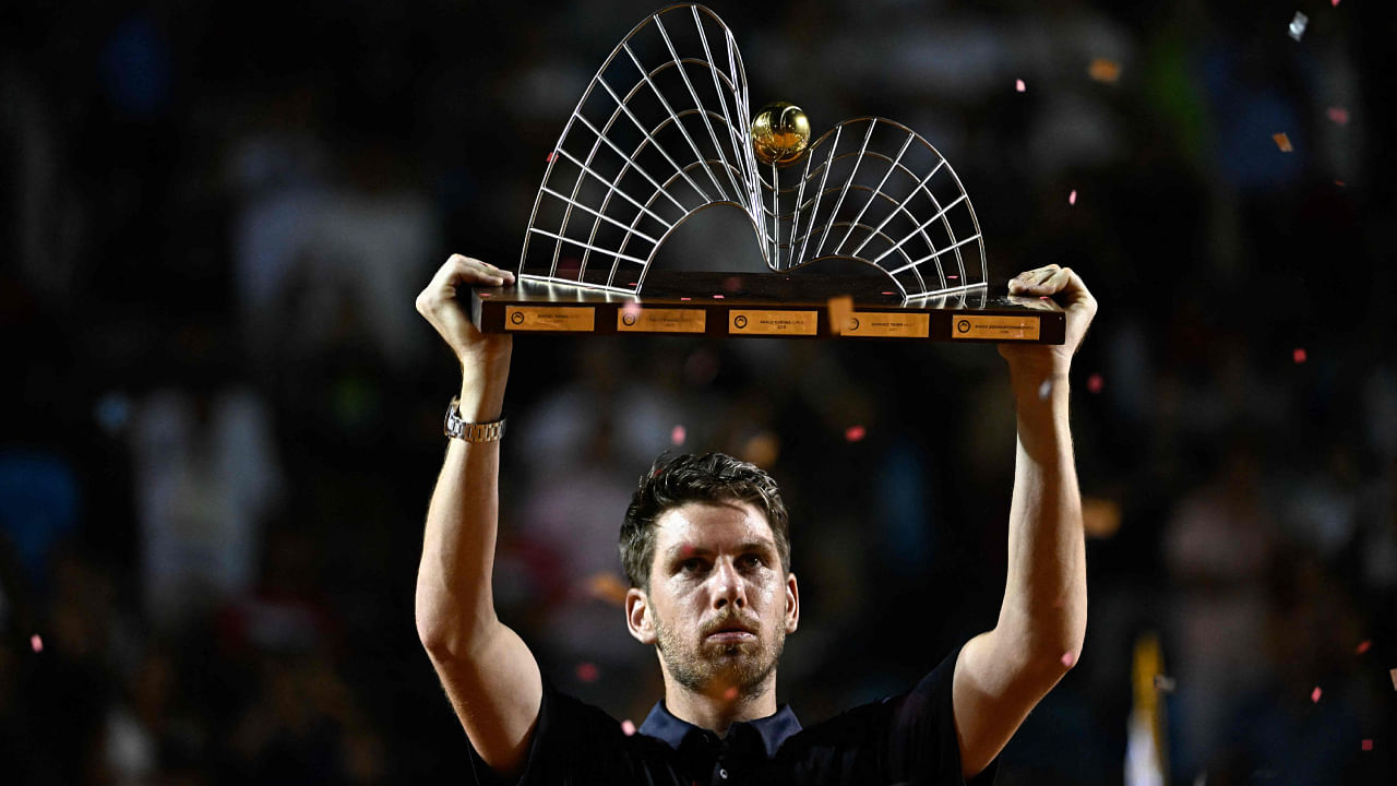 Cameron Norrie with the Rio Open trophy. Credit: AFP Photo