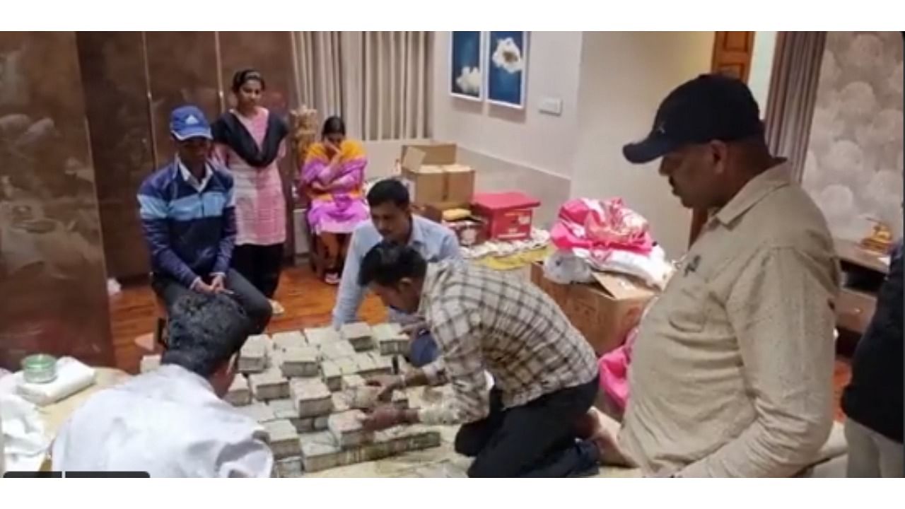 The total amount seized in the trap and raid is around Rs 8.02 crore as of now. Credit: DH video