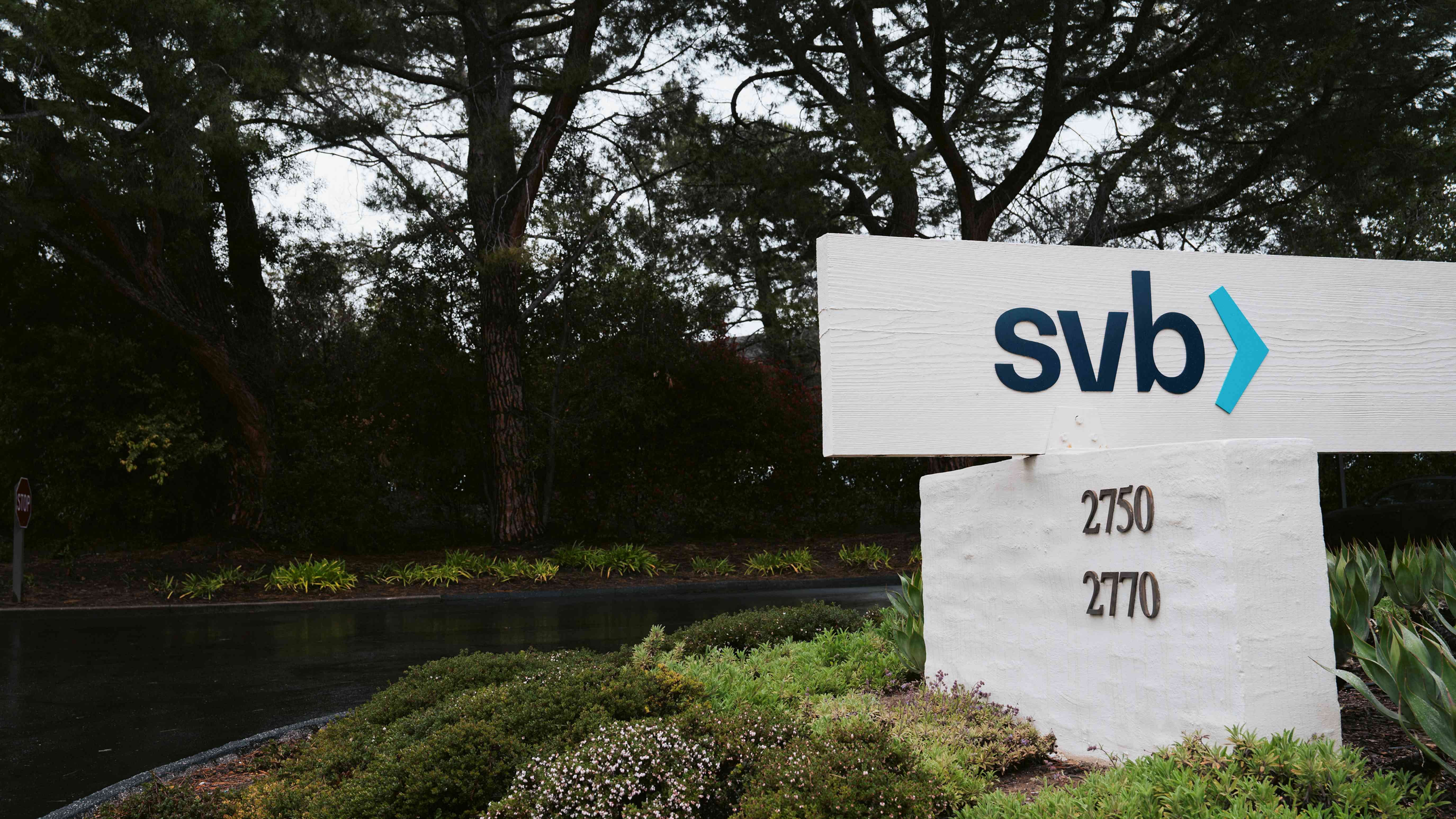 A sign for Silicon Valley Bank is seen in Menlo Park, California US. Credit: Reuters Photo