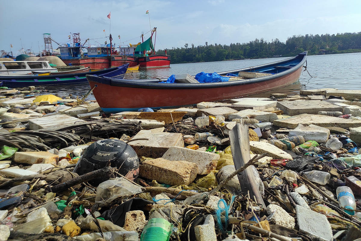 Karnataka, which has a 320 km coast line, has 16 rivers and 34 estuaries run to the sea, carrying tonnes of plastic. Credit: DH Photo