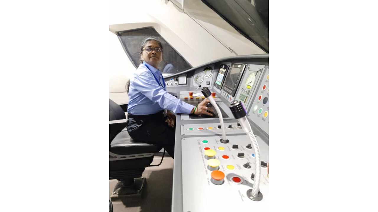 Surekha Yadav, the first woman loco pilot of Asia,  piloted the Vande Bharat Express from Solapur to Chhatrapati Shivaji Maharaj Terminus. Credit: Central Railway