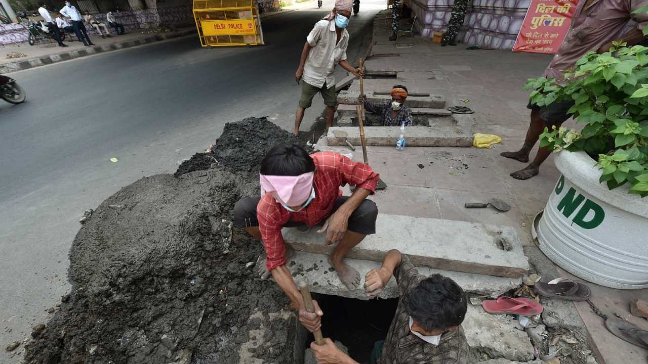 Chairperson of National Safai Karmachari Commission, Venkateshan said that in case of death due to manual scavenging, officers heading respective local bodies too should be punished. Credit: PTI Photo