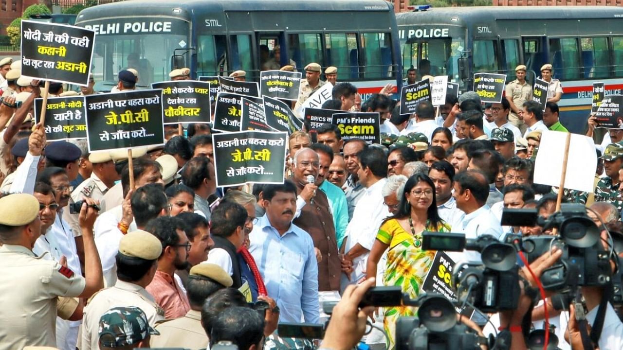 On Wednesday, MPs from 18 Opposition parties marched to ED office to hand over a joint complaint. Credit: IANS Photo