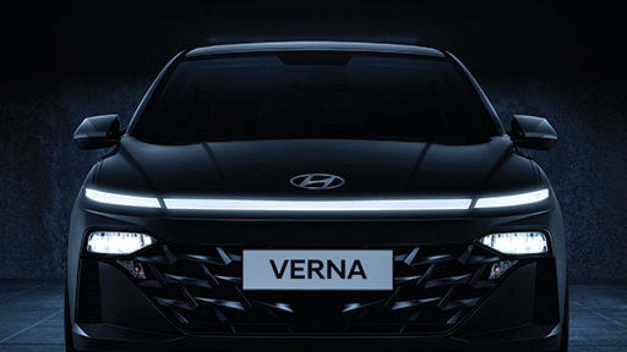 The new Hyundai Verna features Horizon LED positioning Lamps & DRLs that run across the width of the sedan. Credit: Hyundai Official Website