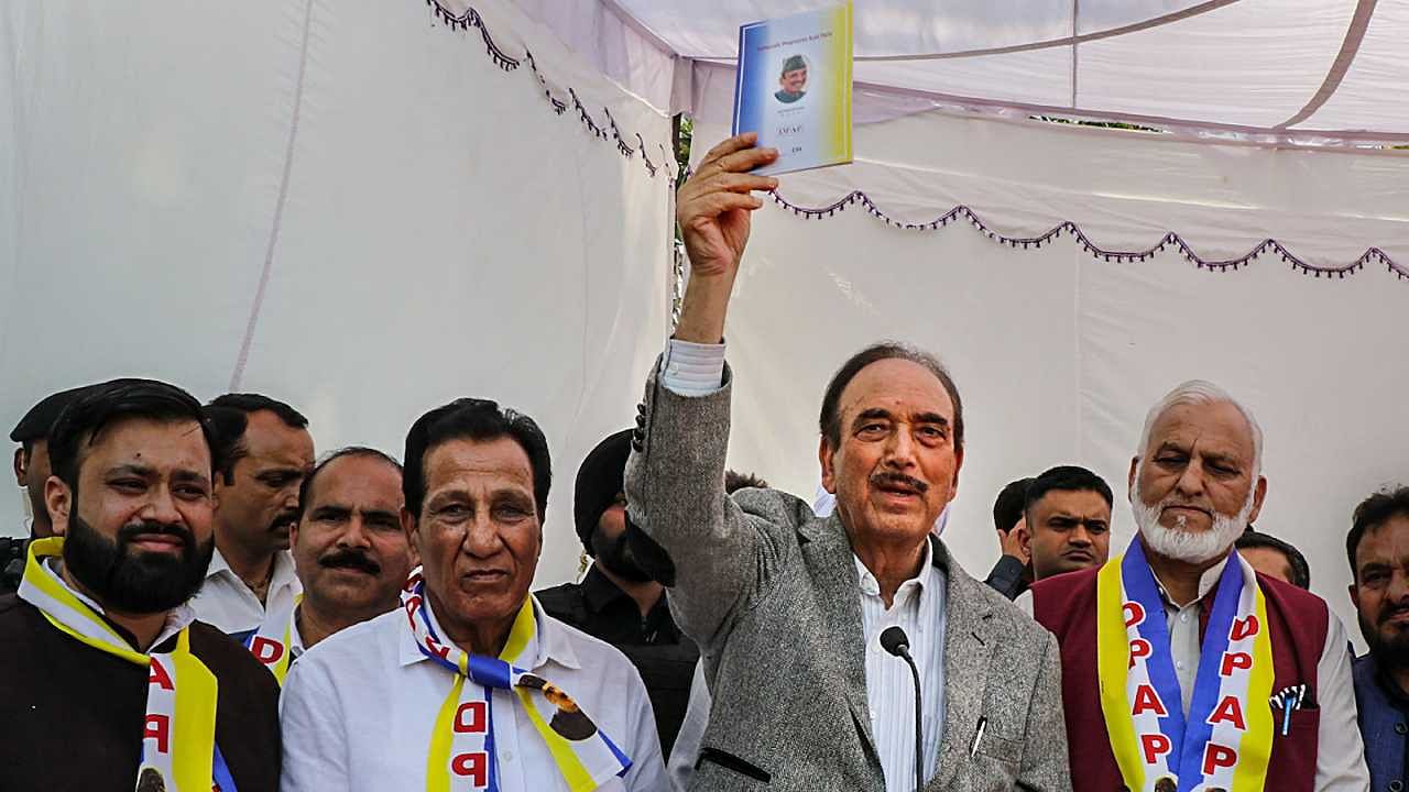 Democratic Progressive Azad Party chief Ghulam Nabi Azad addresses the party's office bearers after launching the membership drive. Credit: PTI Photo