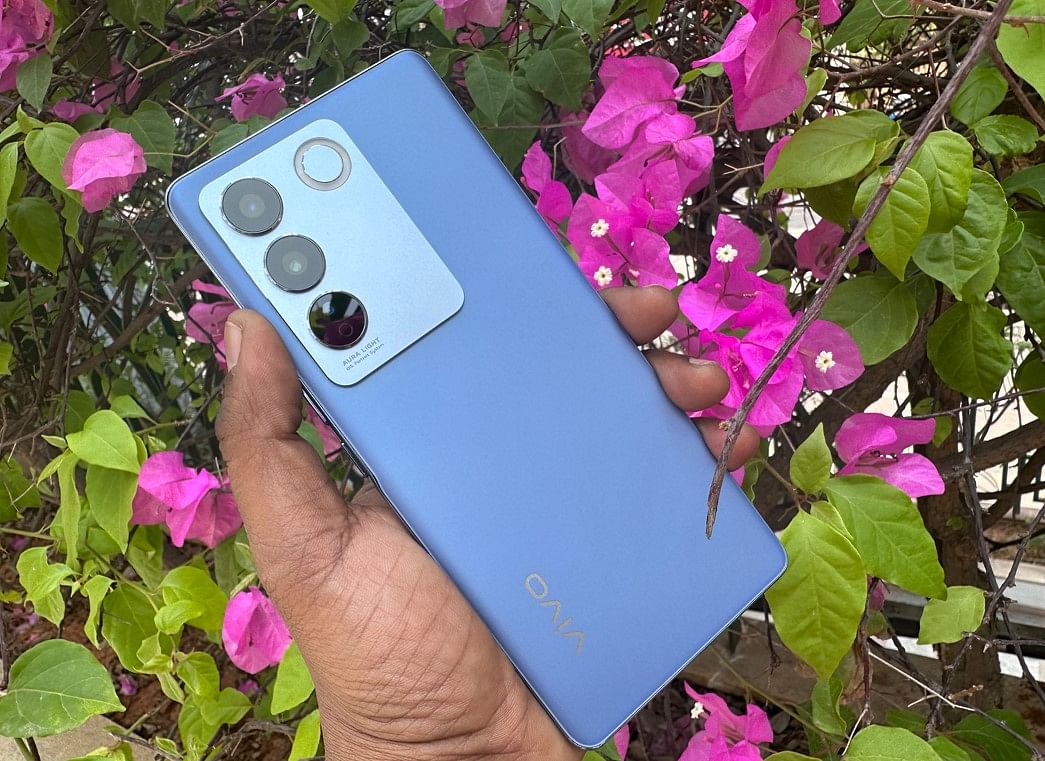 Vivo V27 5G. Credit: DH Photo/KVN Rohit