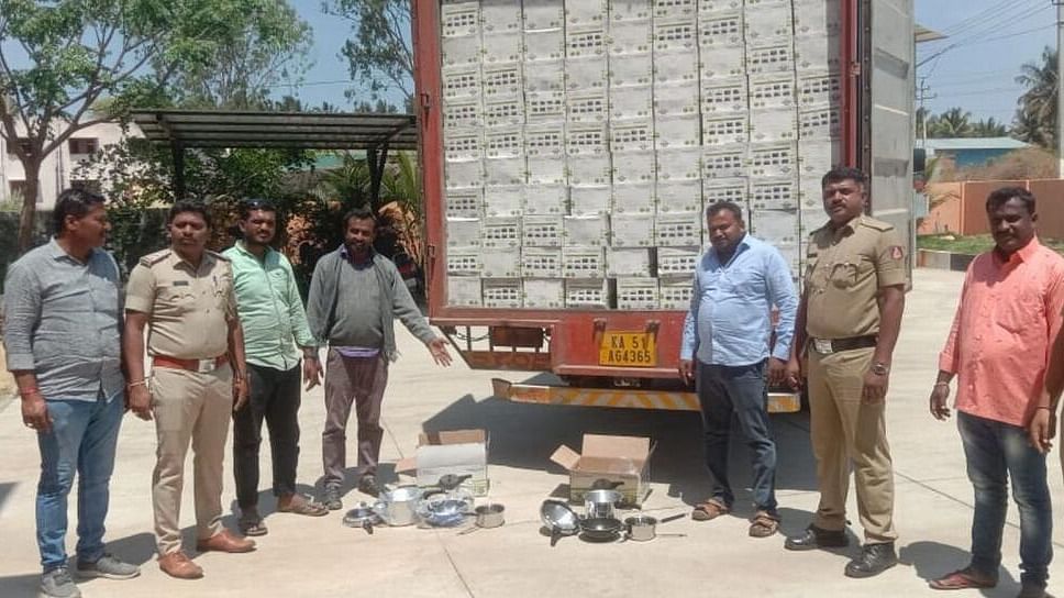 The police stopped a container passing through the check post and found it loaded with pressure cookers. The vehicle and the materials were seized. Credit: Special Arrangement