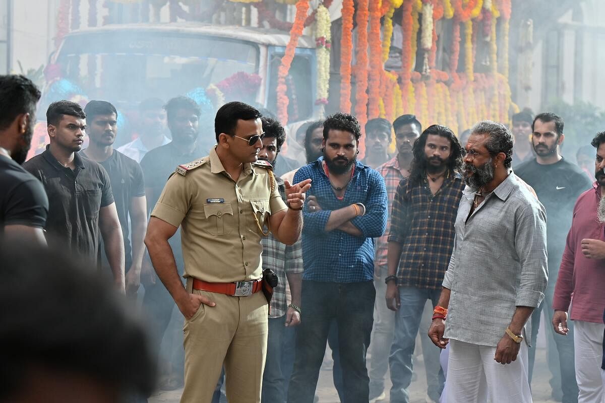 Dhananjaya delivers as a hot-headed and upright cop.