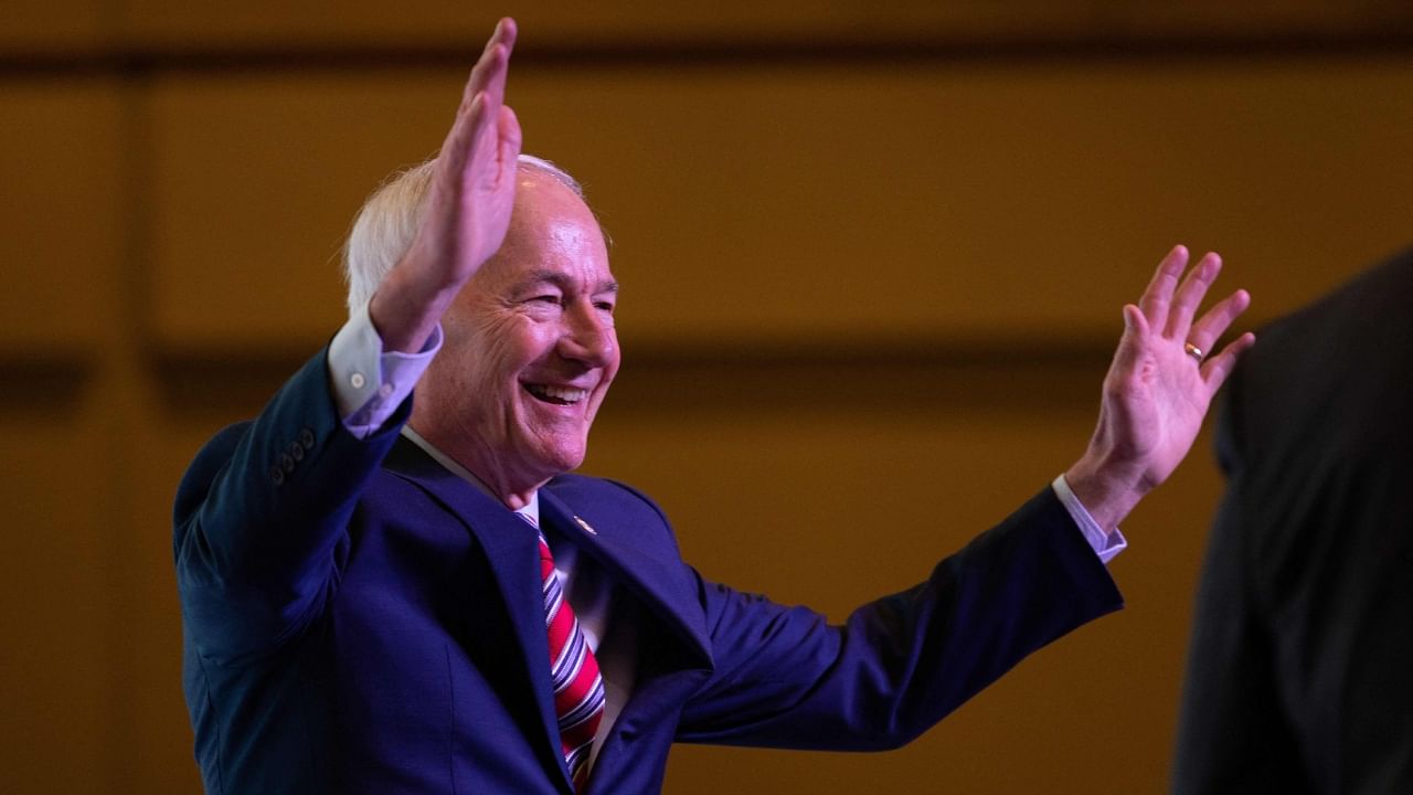 In this file photo taken on March 18, 2023, former Arkansas Governor Asa Hutchinson waves as he attends the Vision 2024 National Conservative Forum at the Charleston Area Convention Center in Charleston, South Carolina. Credit: AFP Photo