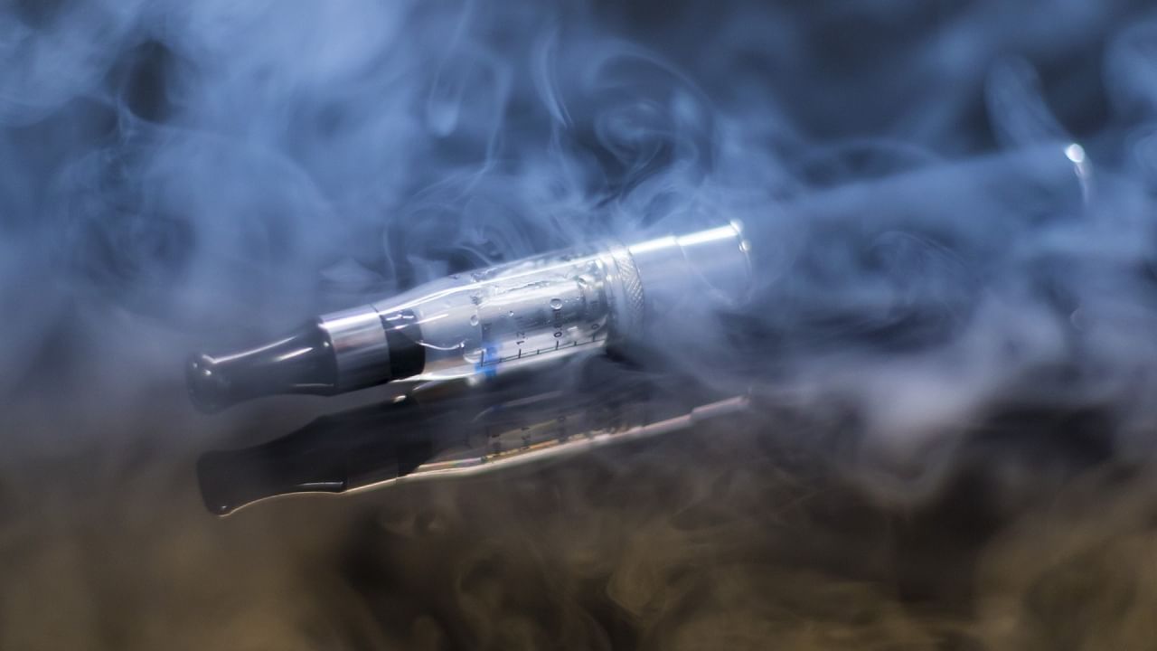 Despite ban e cigarettes widely available in tobacco shops sold