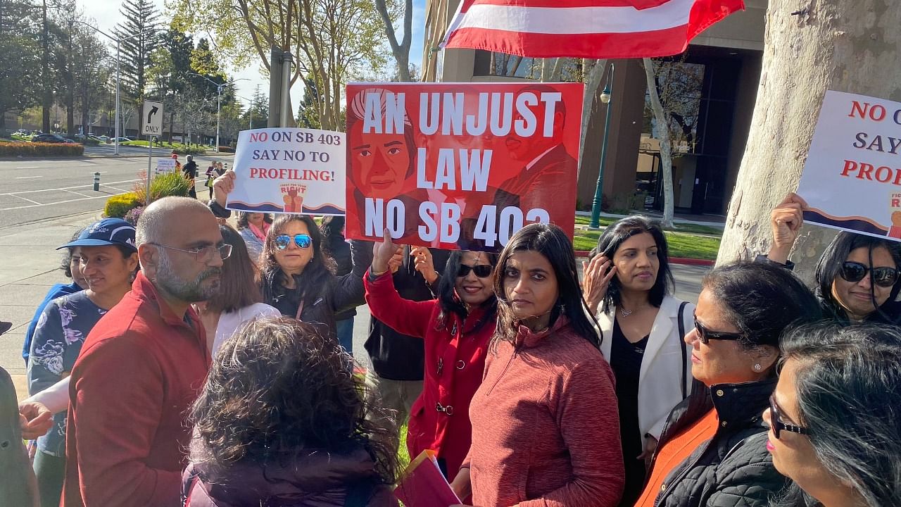 Displaying posters and banners against the legislation, the protesters appealed to California lawmakers to not single out Hindus or presume that they are guilty of being oppressive simply due to their birth. Credit: Twitter/@singhkharsh