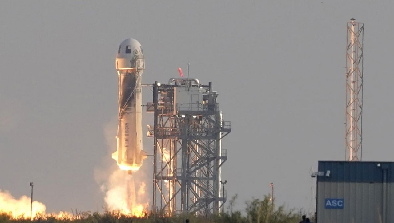 Blue Origin's New Shepard rocket launches carrying passengers. Credit: AP/PTI Photo