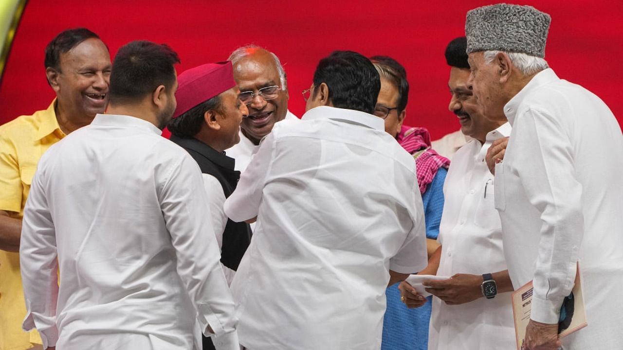 Congress president Mallikarjun Kharge, Samajwadi Party chief Akhilesh Yadav, Bihar Deputy Chief Minister Tejashwi Yadav and others at a public meeting in Chennai. Credit: PTI Photo