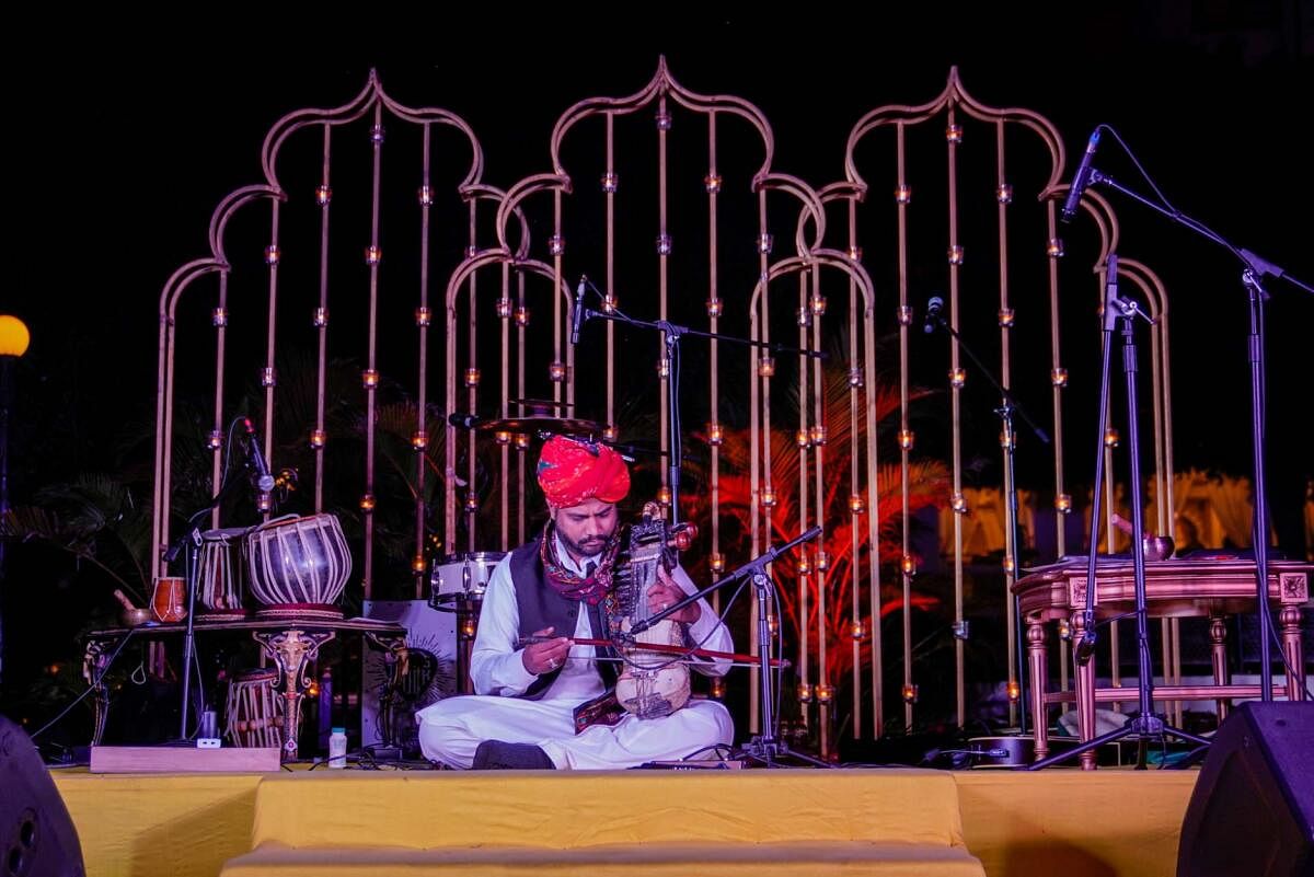 Habib Khan Langa during a performance. Pic by author