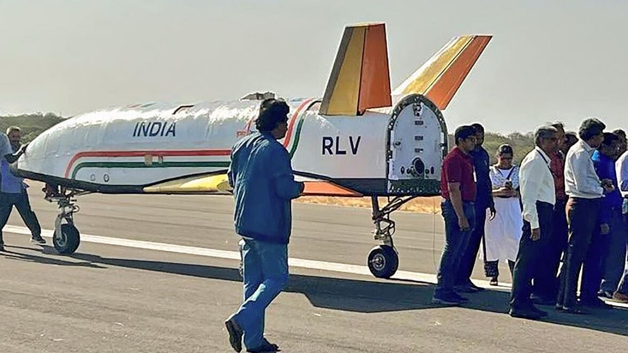 ISRO with DRDO and Indian Air Force successfully conducts the Reusable Launch Vehicle Autonomous Landing Mission (RLV LEX) from Aeronautical Test Range, Chitradurga. Credit: PTI Photo