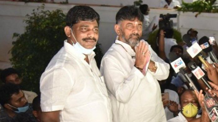 KPCC chairman D K Shivakumar and his brother, Kanakapura Congress MP D K Suresh. Credit: DH File Photo