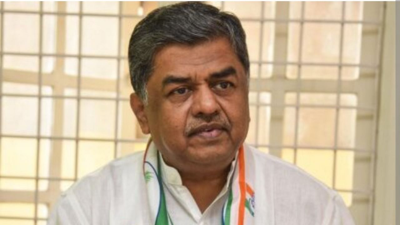 Senior Congress leader B K Hariprasad. Credit: DH File Photo