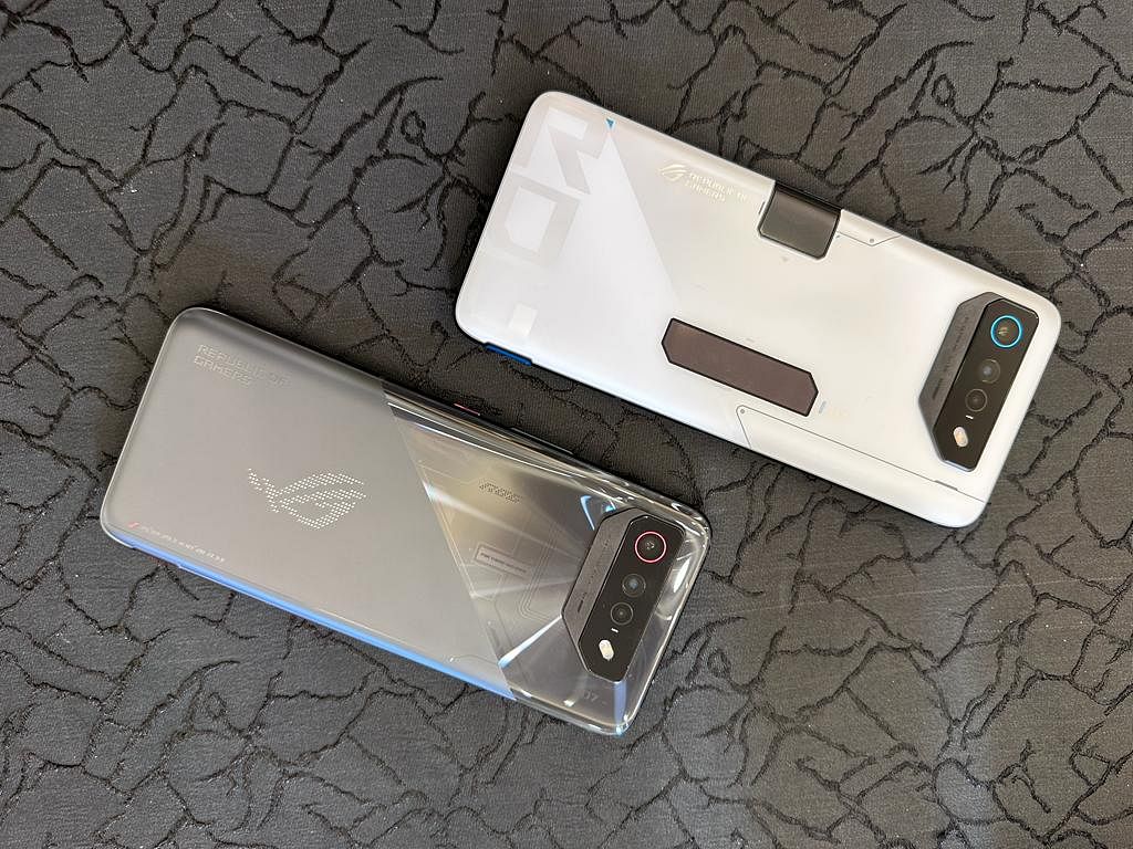 Asus ROG Phone 7 (Black) and & Ultimate (White). Credit: DH Photo/KVN Rohit