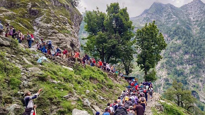 Pilgrims during the Amarnath Yatra, after resumption of the pilgrimage from Panjtarni route, in Amarnath in 2022. Credit: PTI File Photo