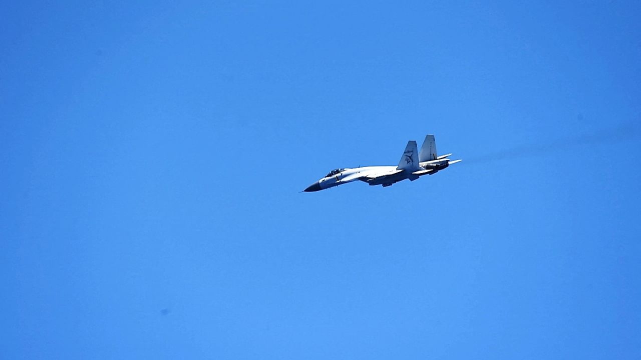 A Chinese Shenyang J-15 fighter aircraft. Credit: Joint Staff Office of the Defense Ministry of Japan/Reuters Handout