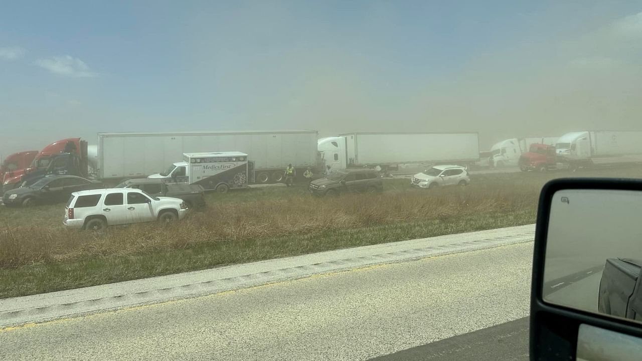 A view of vehicles in a dust storm, which cut visibility to near zero and triggered a series of chain-reaction crashes involving dozens of vehicles, on a highway in Springfield, Illinois, US May 1, 2023 in this picture obtained from social media. Credit: Thomas DeVore via TMX/via Reuters Photo