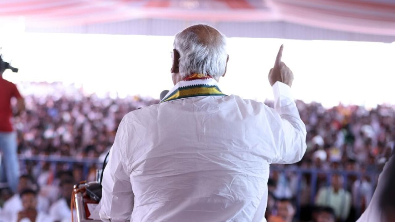 Congress President Mallikarjun Kharge. Credit: IANS Photo