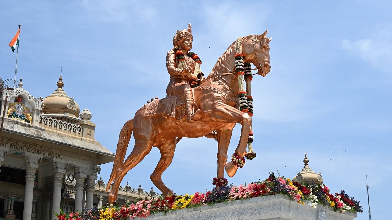 New statue of Kempegowda, inaugurated in front of Vidhanasoudha in Bengaluru unveiled in March this year. Credit: DH Photo