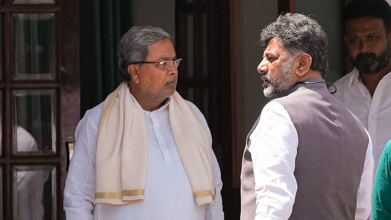 Karnataka CM Siddaramaiah and deputy CM DK Shivakumar. Credit: PTI Photo