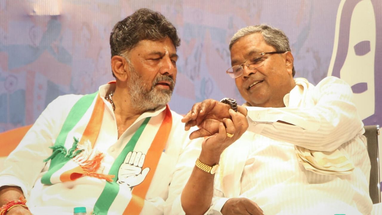 Kumaraswamy, Siddaramaiah in an ugly spat over chief minister's post