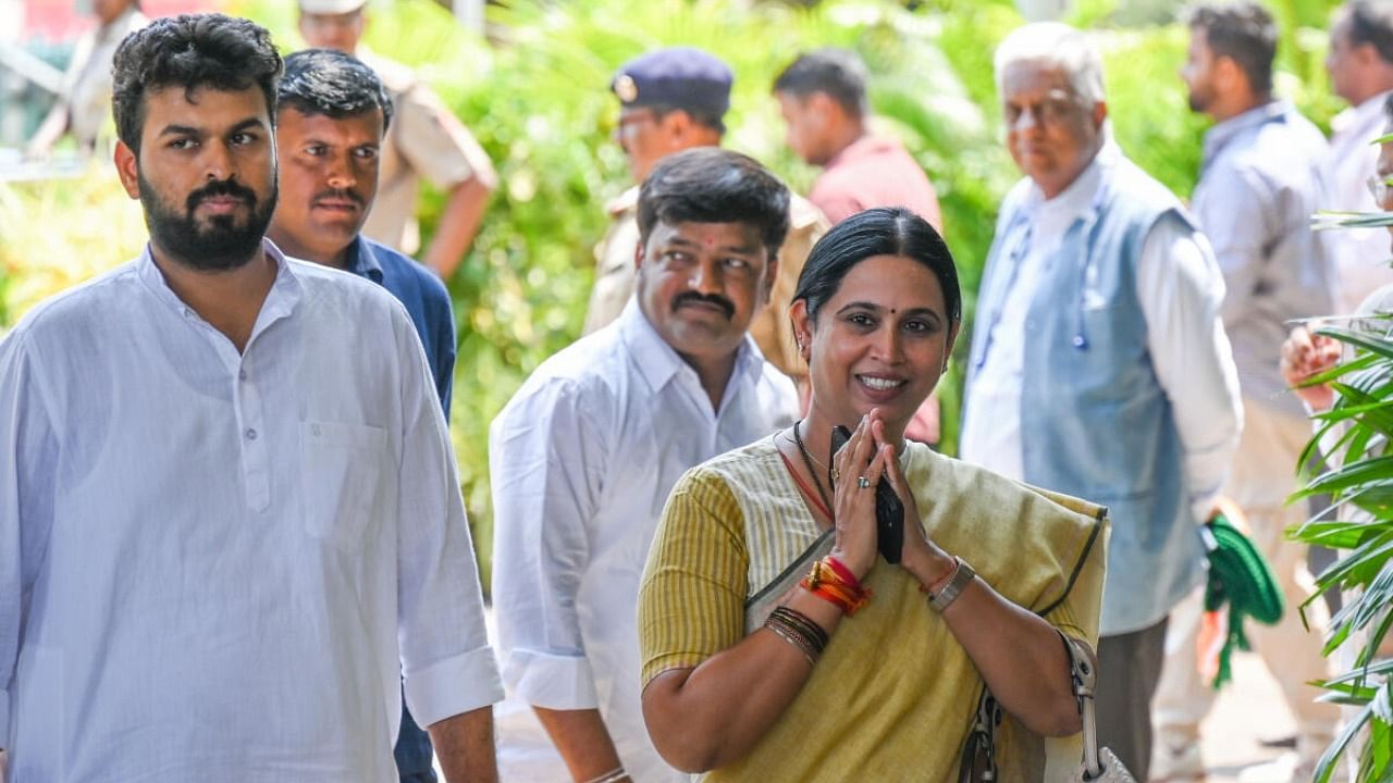 Belgaum Rural MLA Lakshmi Hebbalkar arrives at Vidhana Soudha in Bengaluru. She is the only woman in the cabinet of ministers. Credit: DH Photo/ S K Dinesh