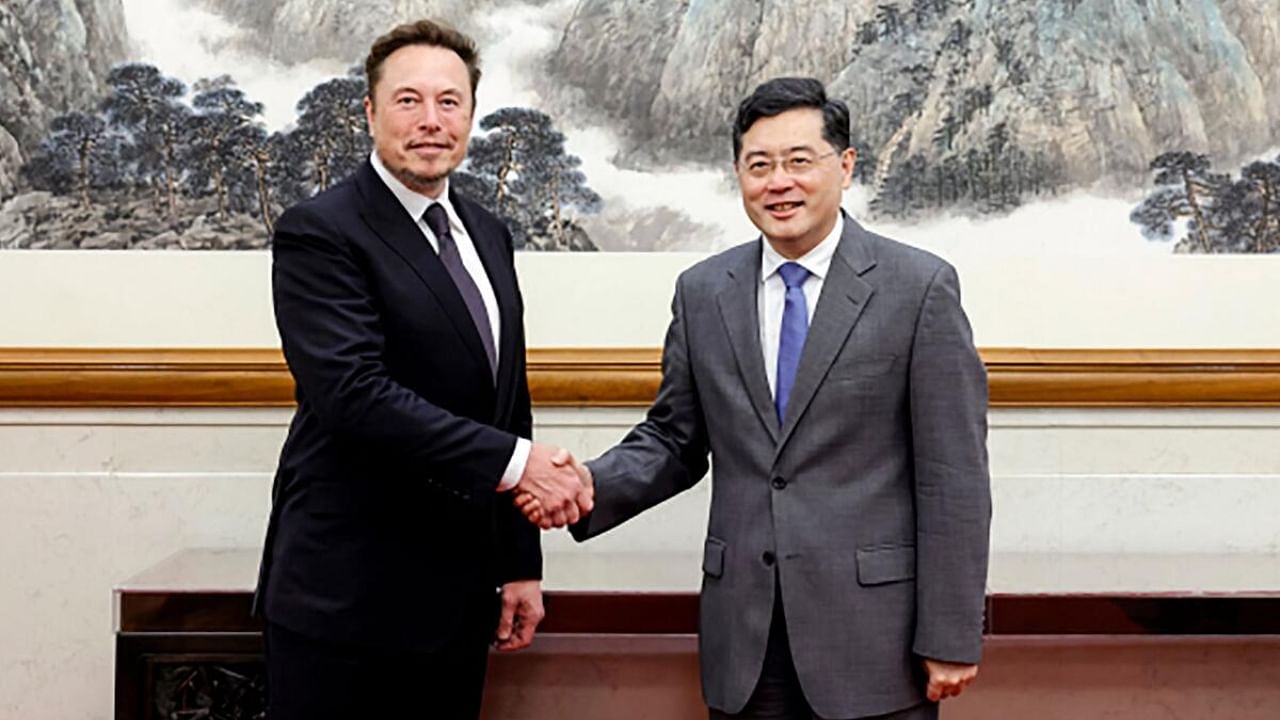  Elon Musk met Foreign Minister Qin Gang in Beijing on May 30. Credit: AFP Photo