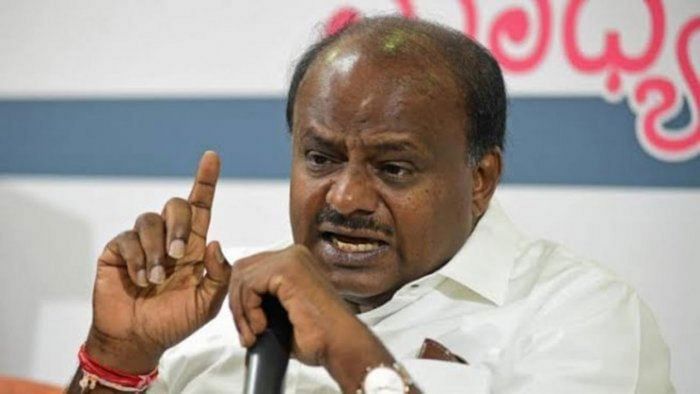 Kumaraswamy warned his party workers and leaders against groupism. Credit: DH Photo