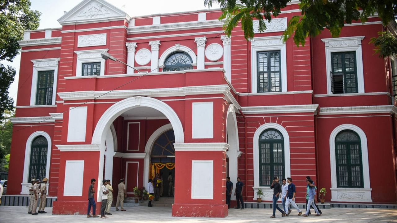 A view of newly renovated UVCE Campus near KR Circle. Credit: DH Photo