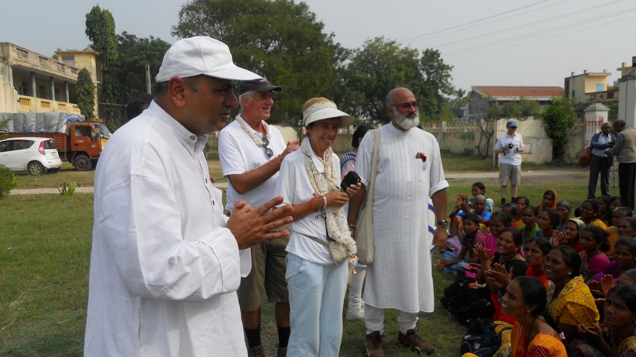 GN Devy (left) addressing Vasava and Dehvali tribal communities at Dandi, Gujarat. Pic KGA Associate. Credit: Special Arrangement